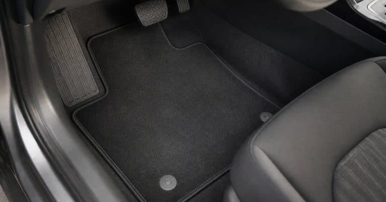 Textile, caoutchouc ou sur-mesure : chaque type de tapis de sol répond à un usage différent, avec d